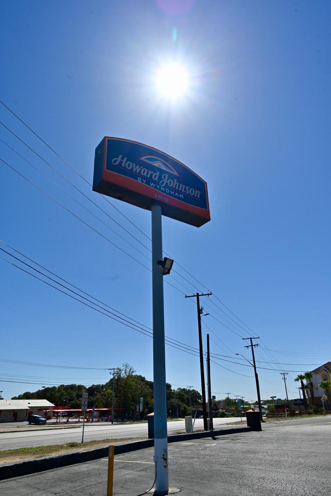 Howard Johnson By Wyndham Near Schlitterbahn New Braunfels Bagian luar foto