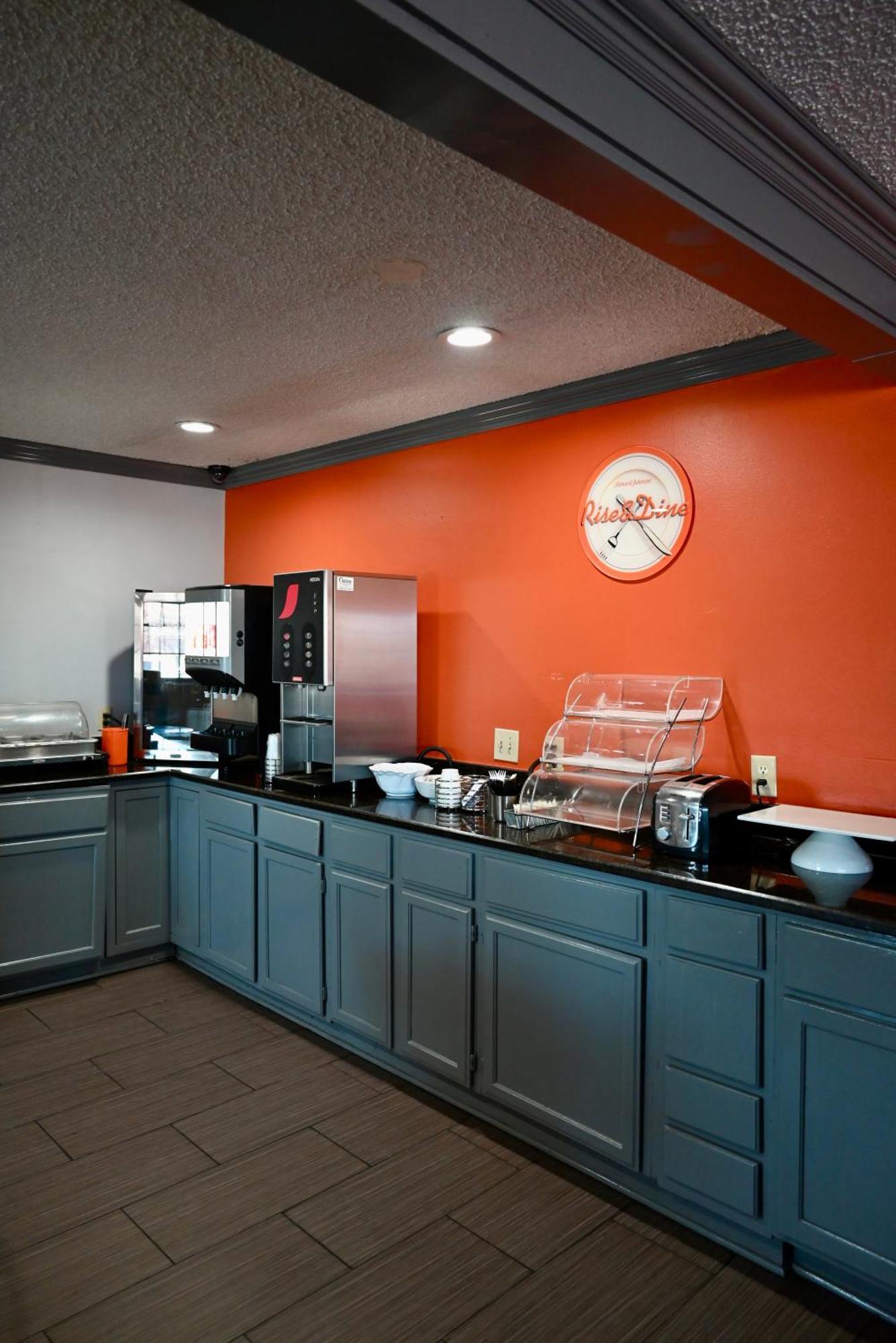 Howard Johnson By Wyndham Near Schlitterbahn New Braunfels Bagian luar foto