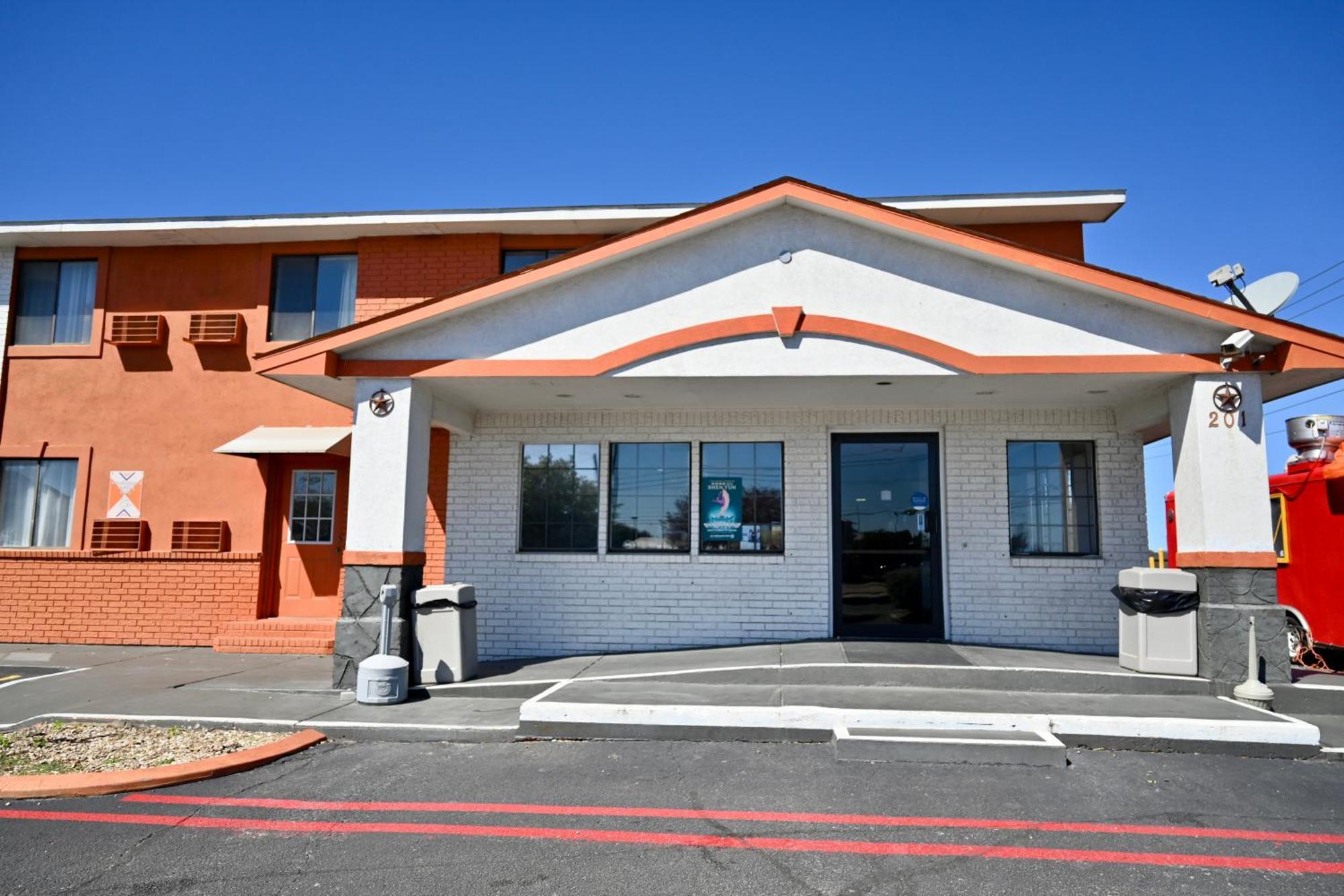 Howard Johnson By Wyndham Near Schlitterbahn New Braunfels Bagian luar foto